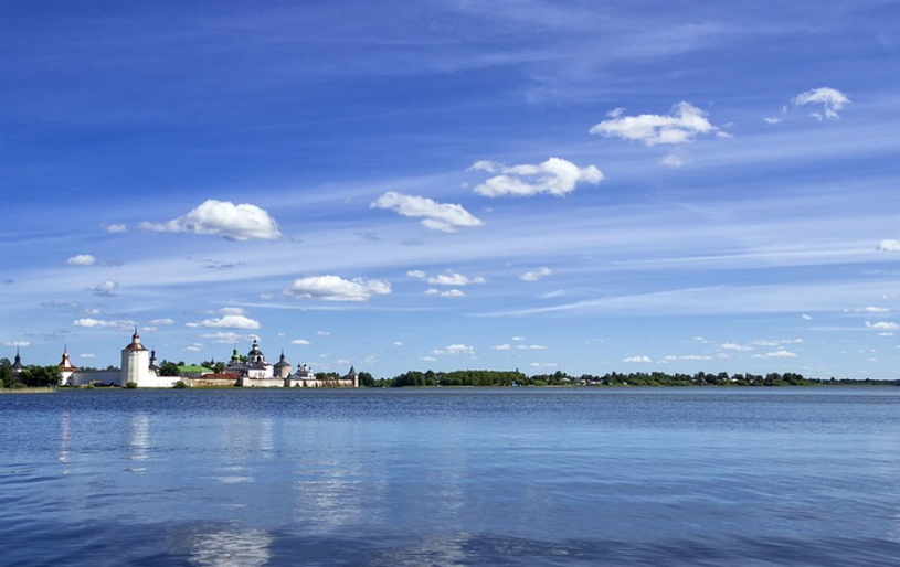 Озеро весной в Вологодской области, красиво, нет ветра