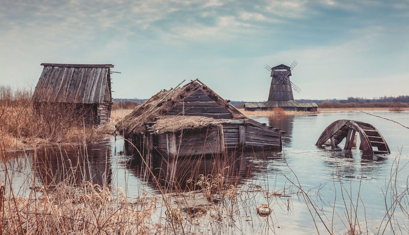 Озеро с мельницей в Псковской области